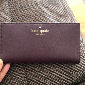 Brand New Kate Spade Burgundy Wallet (never used)